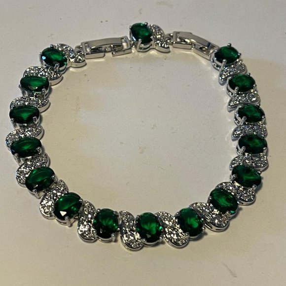 Green and CZ Crystal Tennis Bracelet NEW - Picture 2 of 3